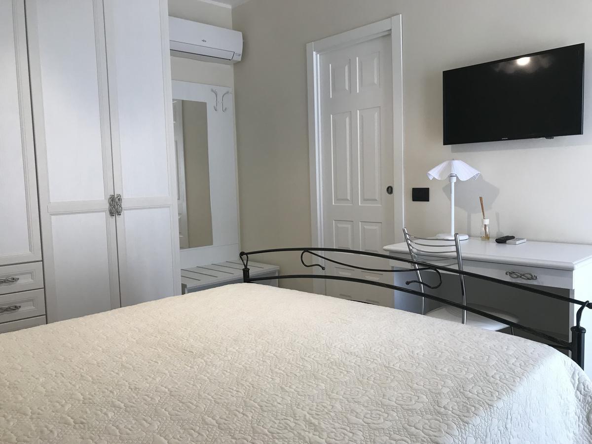 Bed And Breakfast Sun Wine Таранто Экстерьер фото